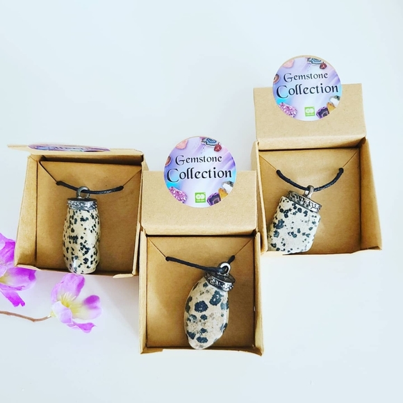 Dalmatian Jasper Pendants in a gift box - Picture 2 of 2
